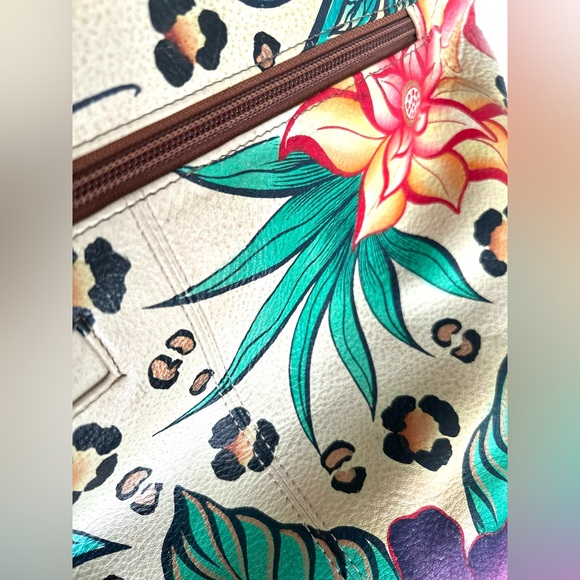 Anuschka - Hand painted one of - Picture 15 of 16